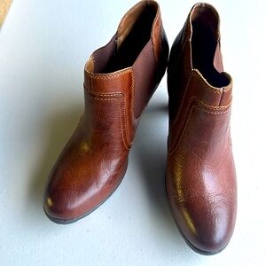 BOC Boots Womens Ankle Bootie Boots sz 9 (Euro 40.5) Leather